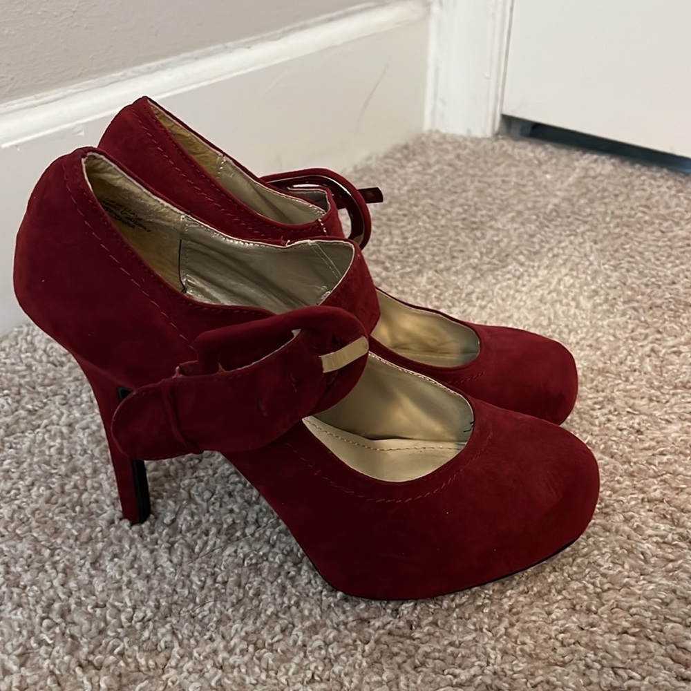 Burgundy red heels with gold buckle